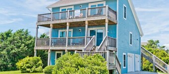 Living Under The Rainbow, Almost Oceanfront House in Emerald Isle, NC!