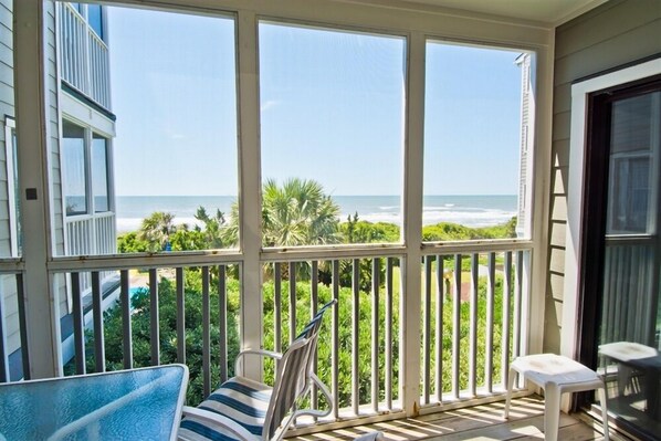 Interior - Maritime West B1, Oceanfront Condo in Pine Knoll Shores, NC! (Pine Knoll Shores)