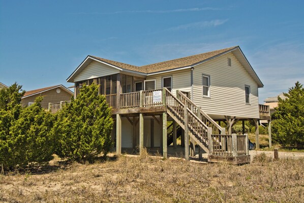 Exterior - Nuthin But Sun, Almost Oceanfront House in Emerald Isle, NC! (Emerald Isle)