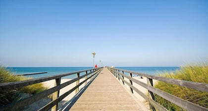 KAPITĂNS HUS - GANZES HAUS mit Sauna 550m zum Strand