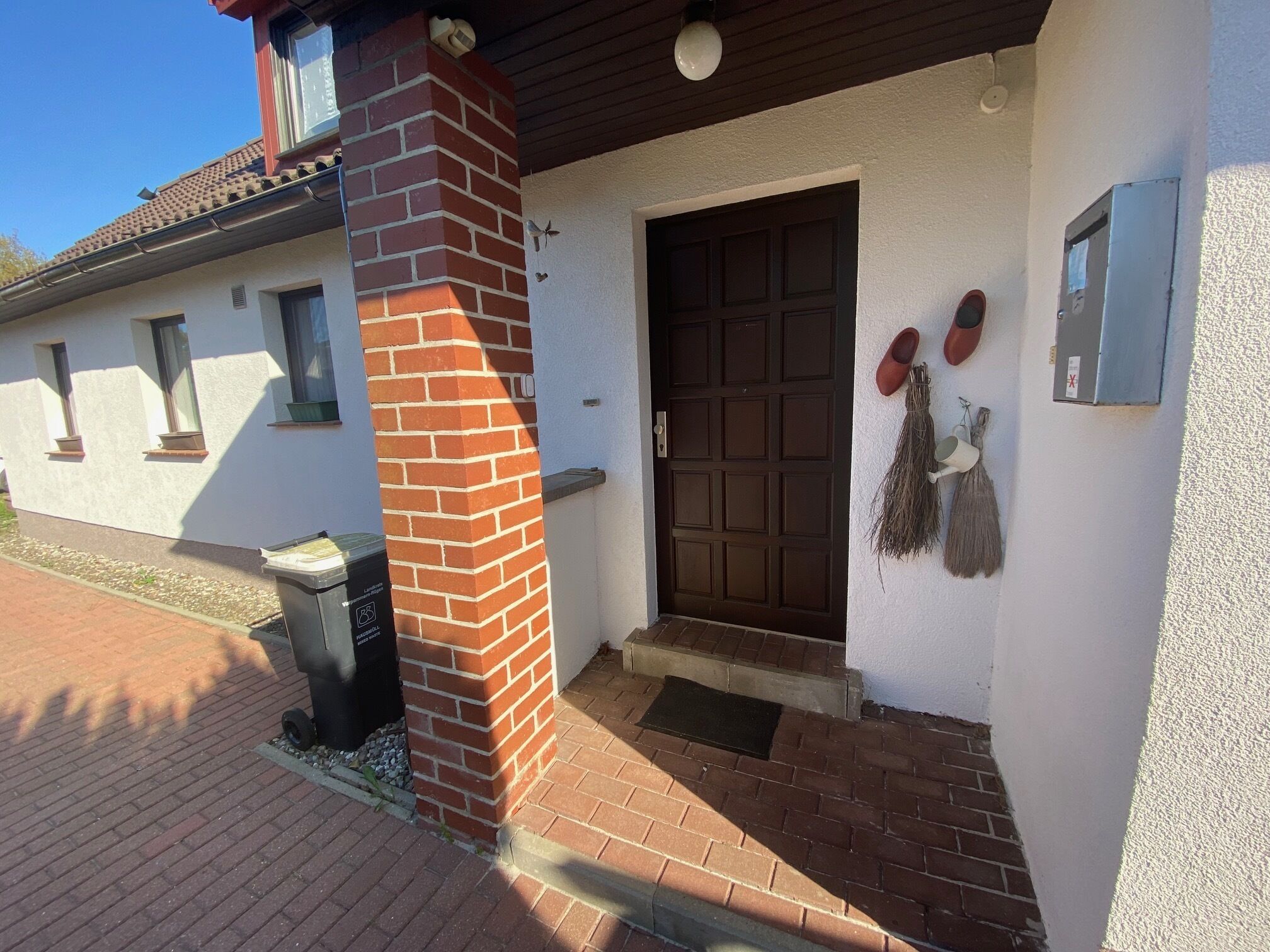 Facade / entrance