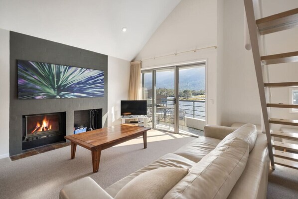 TV, fireplace, DVD player