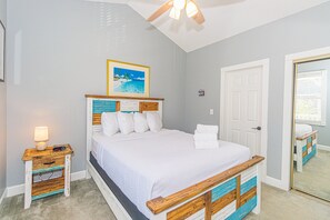 1 slaapkamer, een strijkplank/strijkijzer, gratis wifi, beddengoed