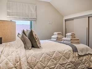 3 quartos, Wi-Fi de cortesia, roupa de cama