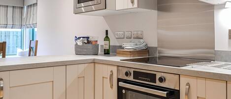 Lavavajillas y periquera