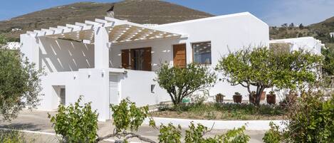 Family Apartment | Courtyard view