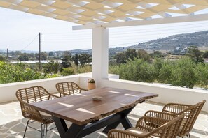 Family Apartment | Terrace/patio - Theodora's Family Suite (Paros)