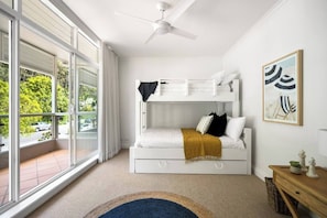 3 bedrooms, desk, iron/ironing board, WiFi