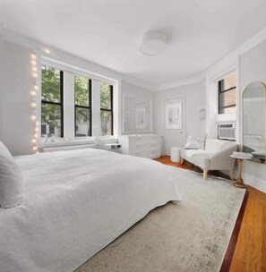 3 bedrooms, in-room safe, desk, iron/ironing board