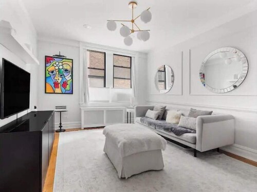 Spacious Elegant Oasis! Manhattan! 3 Bedrooms