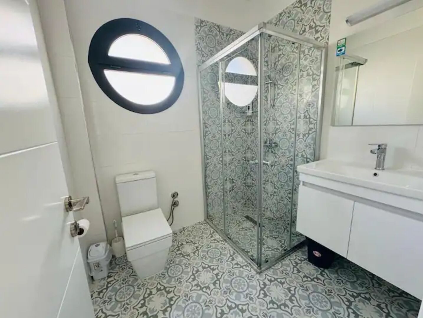 Shower, towels, soap, toilet paper