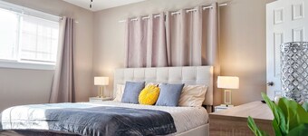 New Luxury I King Bed I 4br & 2ba Whole House in Central Orange