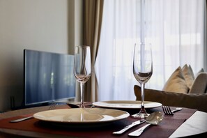 Dining - Уютная квартира на берегу моря (Tambon Choeng Thale)