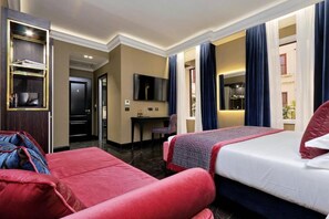 Chambre Quadruple Classique | Literie de qualité supérieure, couette en duvet d'oie