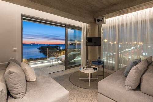 Porfyra B2 Master Suite
