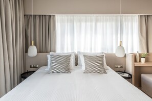 2 chambres, bureau, fer et planche à repasser, accès au Wi-Fi (inclus)