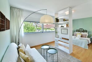 5 bedrooms, desk, iron/ironing board, free WiFi