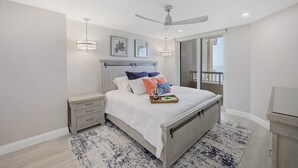 Condo, Multiple Beds (Luxury Cape Marco unit with pool, gym) - Luxury Cape Marco Unit With Pool, gym and Tennis (Marco Island)