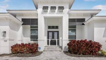 House, Multiple Beds (2022 built home with pool/spa and wal) | Exterior