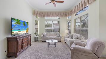 House, Multiple Beds (Traditional inland home with pool/spa) | Living area