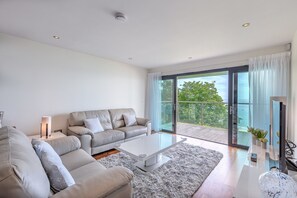 Living area - Abalone (St Ives)