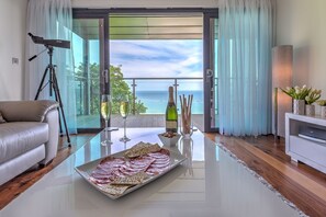 Living area - Abalone (St Ives)