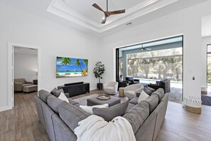 House, Multiple Beds (2023 Captiva home steps to the beach/) | Living area - 2023 Captiva Home Steps to the Beach/shops/dining (Marco Island)