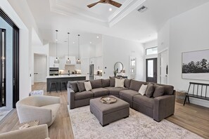 House, Multiple Beds (2023 Captiva home steps to the beach/) | Living area - 2023 Captiva Home Steps to the Beach/shops/dining (Marco Island)