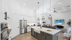 Casa, varias camas (2023 Captiva home steps to the beach/) | Cocina privada