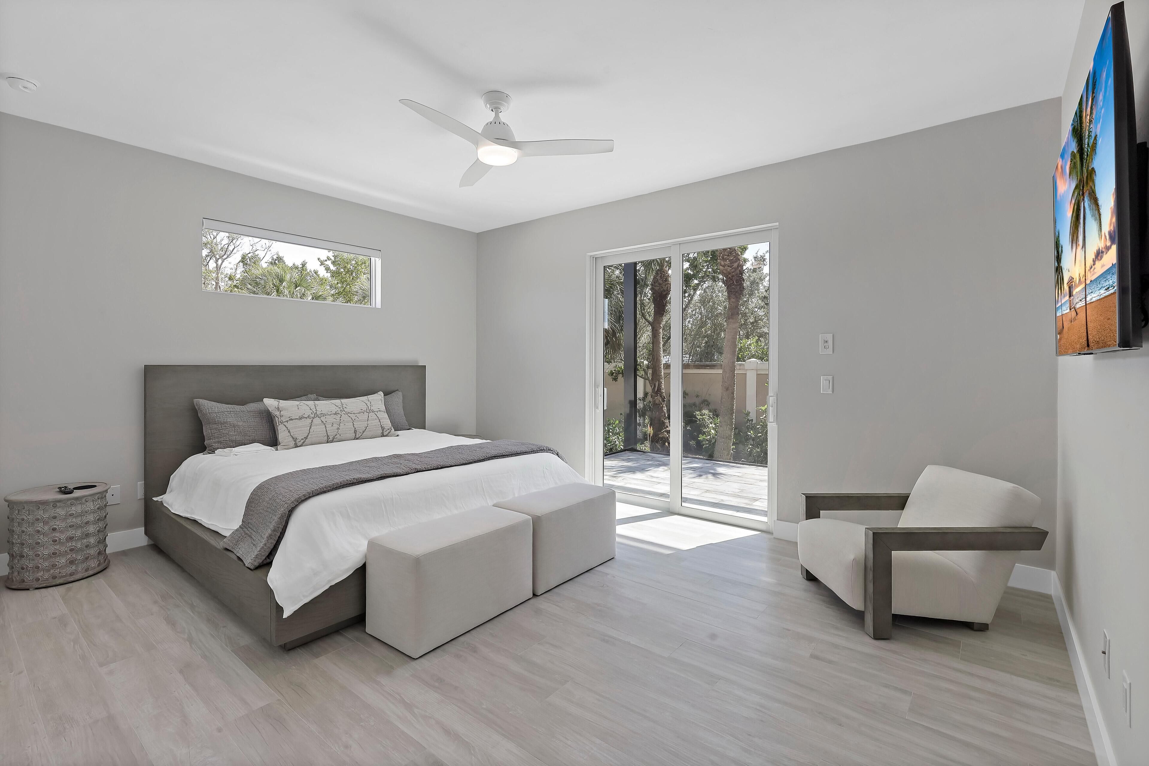 House, Multiple Beds (Modern 2023 built home steps to beach) | 5 bedrooms