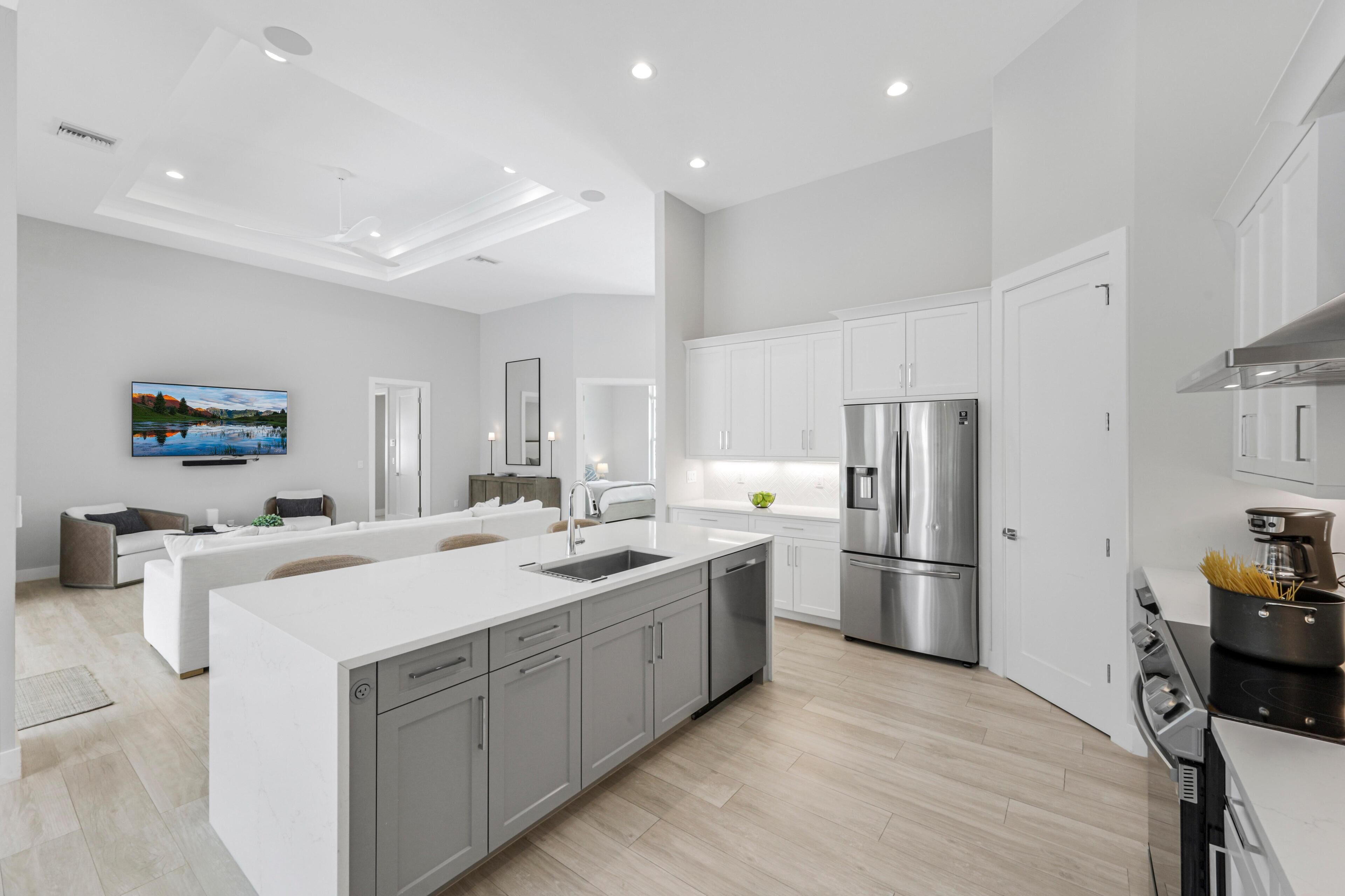 House, Multiple Beds (Modern 2023 built home steps to beach) | Private kitchen