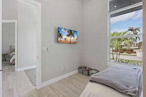 獨棟房屋, 多張床 (Modern 2023 built home steps to beach) | 5 間臥室