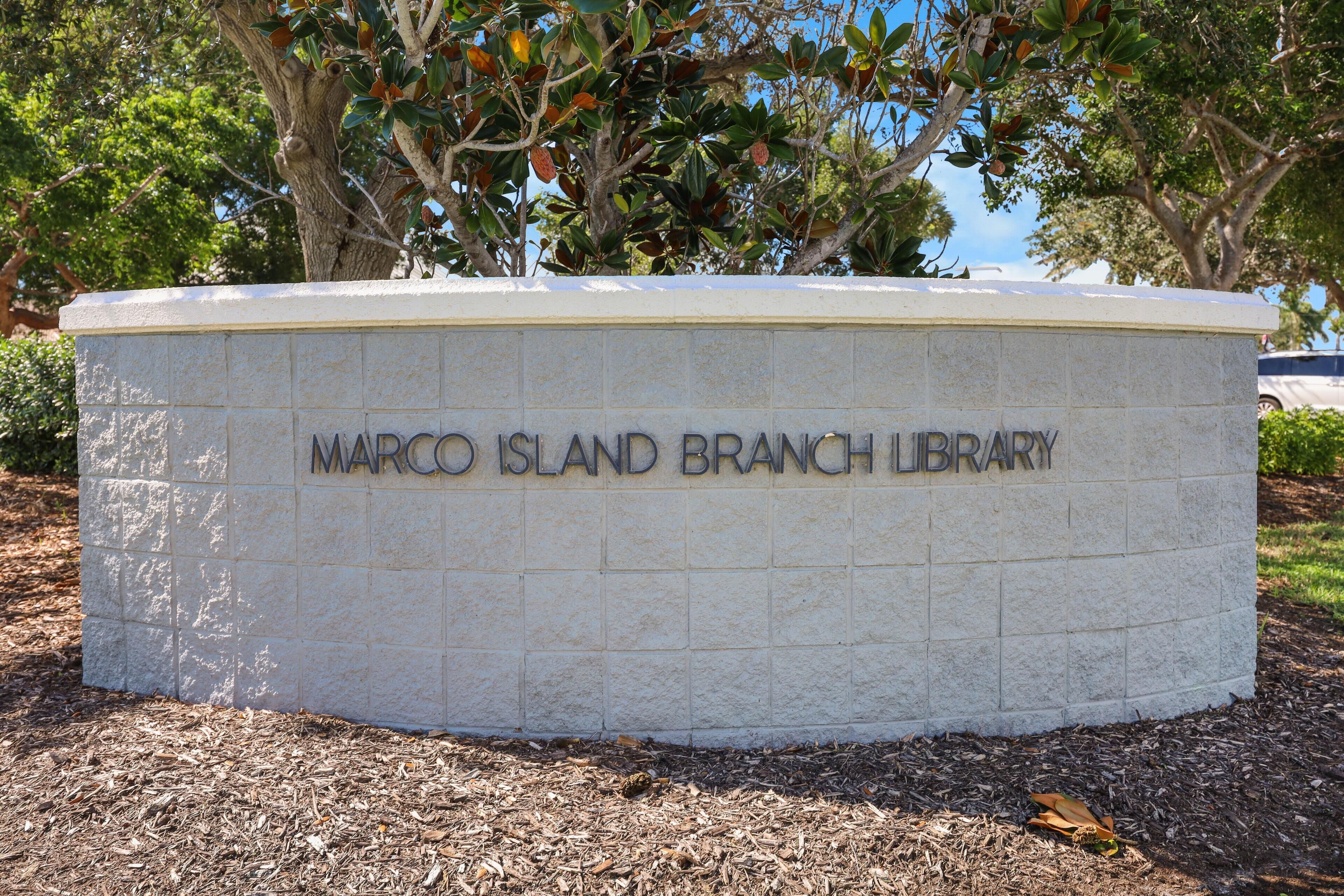 House, Multiple Beds (Modern 2023 built home steps to beach) | Property grounds