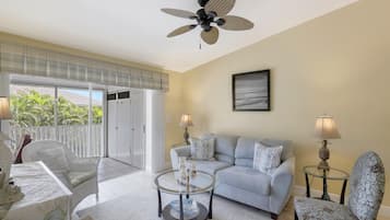 Condo, 1 Queen Bed with Sofa bed (The Village at Smokehouse Bay 222) | Living area