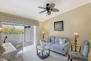Condo, 1 Queen Bed with Sofa bed (The Village at Smokehouse Bay 222) | Living area