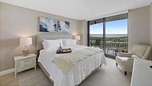 Room - Beachfront Condo With Pool, Gym, and Pickleball (Marco Island)