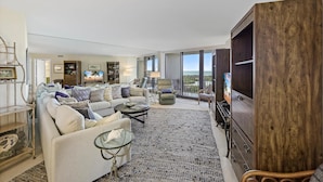 Living area - Beachfront Condo With Pool, Gym, and Pickleball (Marco Island)