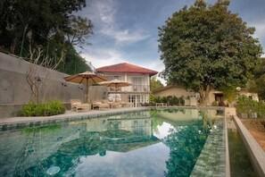 Pool - 3 Room Villa with a Beautiful View & Swimming Pool (Kandy)