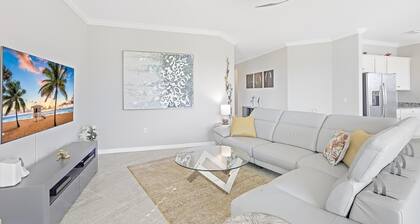 Modern Waterfront Home in Artesia With Pool/gym