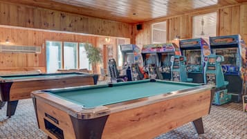 Spielezimmer