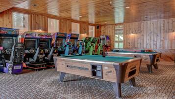 Spielezimmer