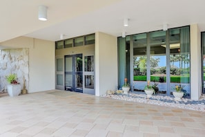 Condo, Berbilang Katil (Gulfview 803) | Teres/patio