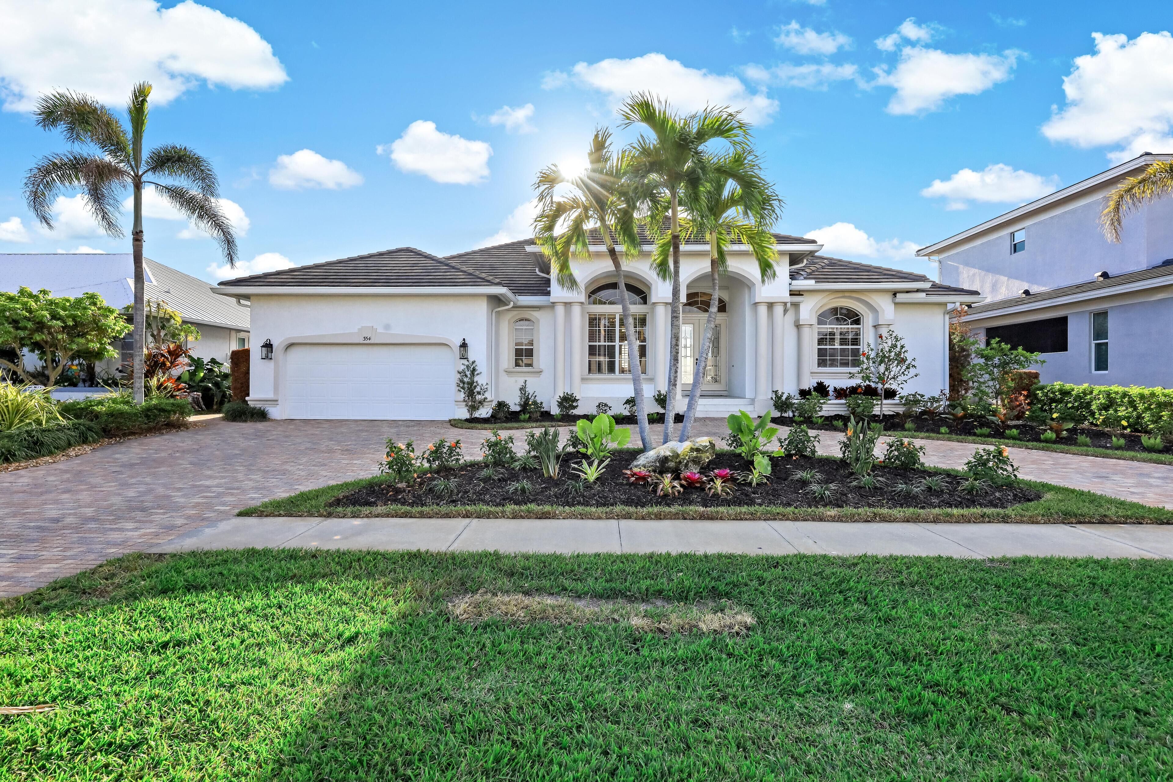 House, Multiple Beds (354 Edgewater Court) | Exterior