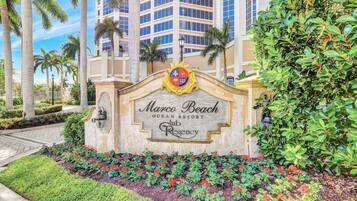 Condo, 1 King Bed with Sofa bed (Marco Beach Ocean Resort Unit 712) | Property grounds