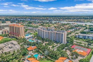 コンドミニアム キングベッド 1 台ソファーベッド付き (Marco Beach Ocean Resort Unit 712) | 航空写真