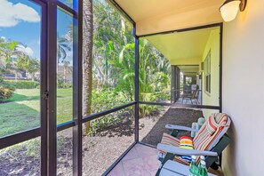 Condo, 1 Queen Bed (Quaint condo steps to the beach and d) | Terrace/patio - Quaint Condo Steps to the Beach and Dining (Marco Island)