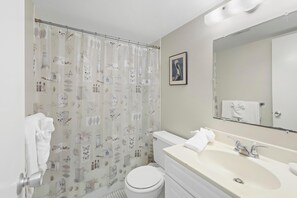 Condo, 1 Queen Bed (Quaint condo steps to the beach and d) | Bathroom - Quaint Condo Steps to the Beach and Dining (Marco Island)