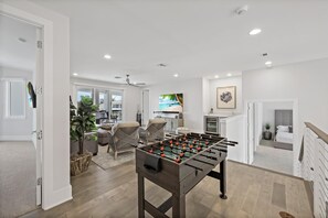 House, Multiple Beds (Waterfront home with pool, spa and ka) | Game room