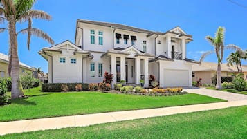 House, Multiple Beds (Waterfront home with pool, spa and ka) | Exterior