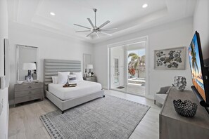 House, Multiple Beds (Waterfront home with pool, spa and ka) | 4 bedrooms